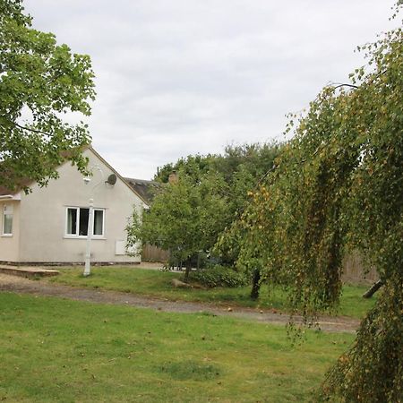 The Stables B&B @ Pear Tree Cottage Winslow ภายนอก รูปภาพ