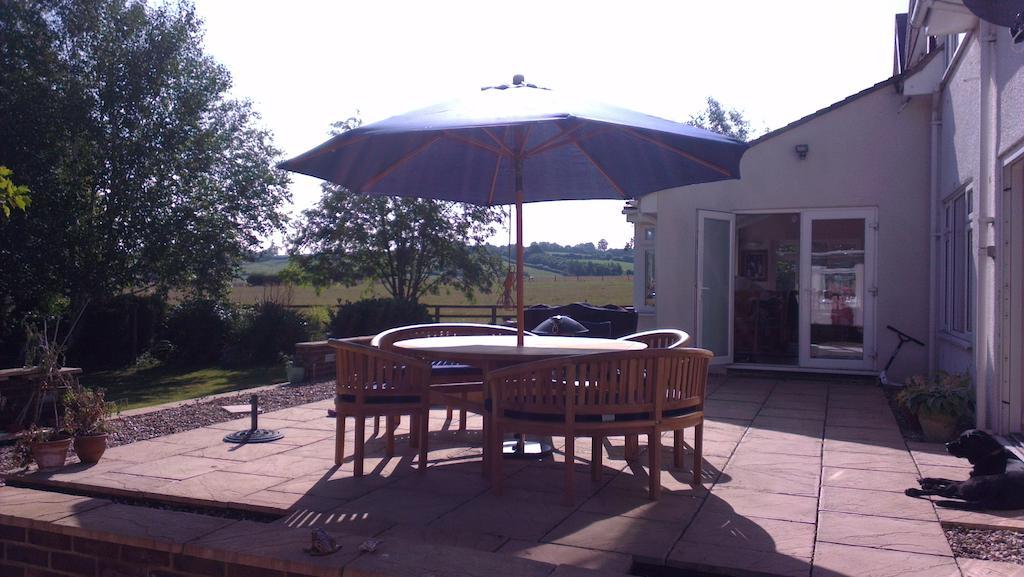 The Stables B&B @ Pear Tree Cottage Winslow ภายนอก รูปภาพ